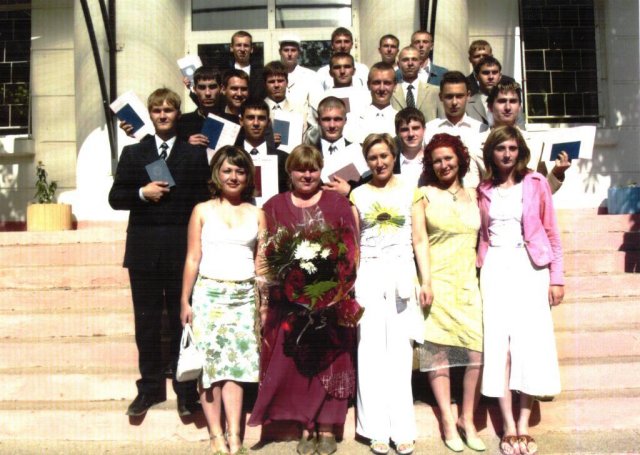 1-й выпуск ПОВТ 2005 кл. рук. Бочарова В.А.